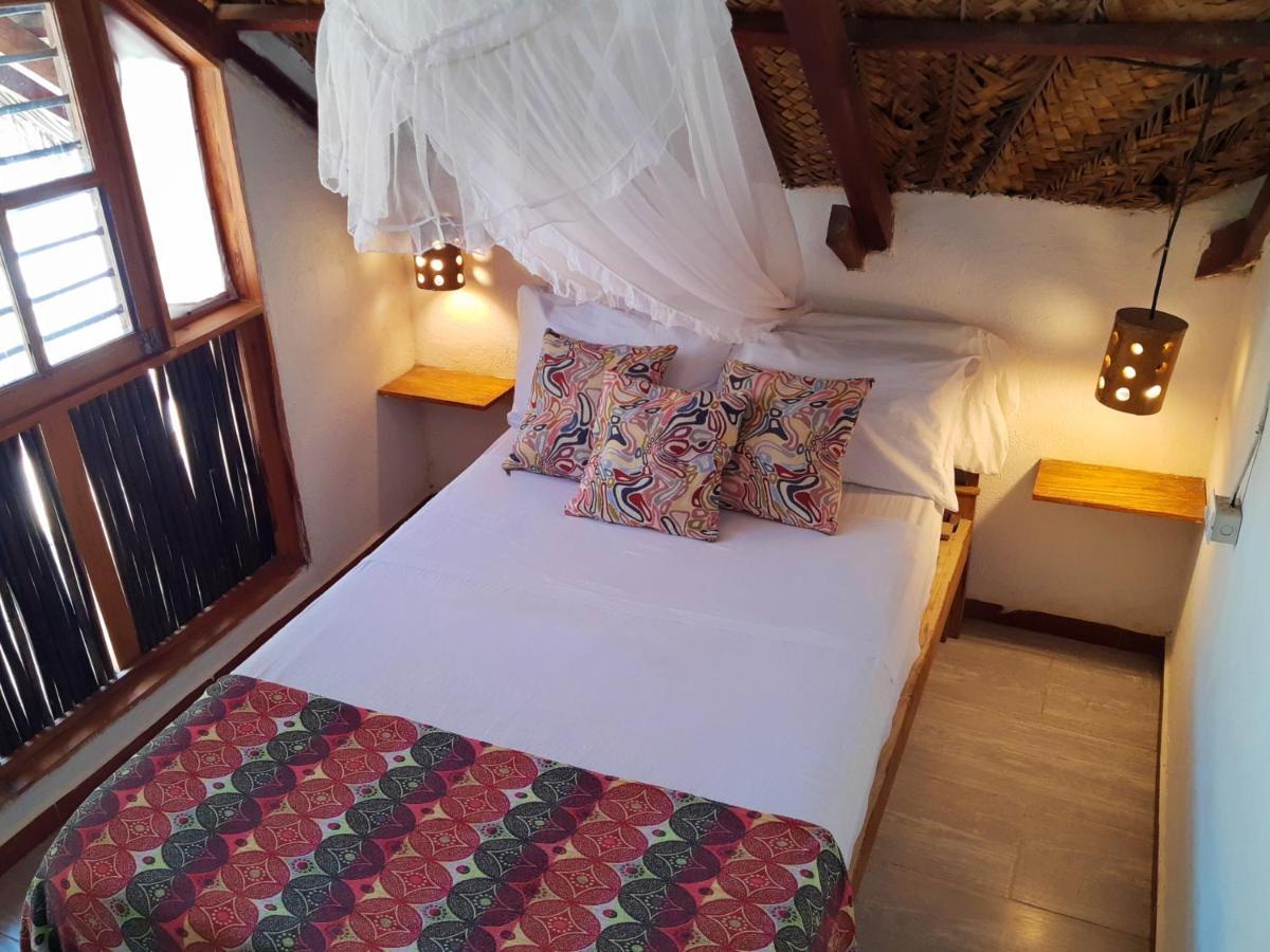 Kawabonga Hotel Palomino Room photo