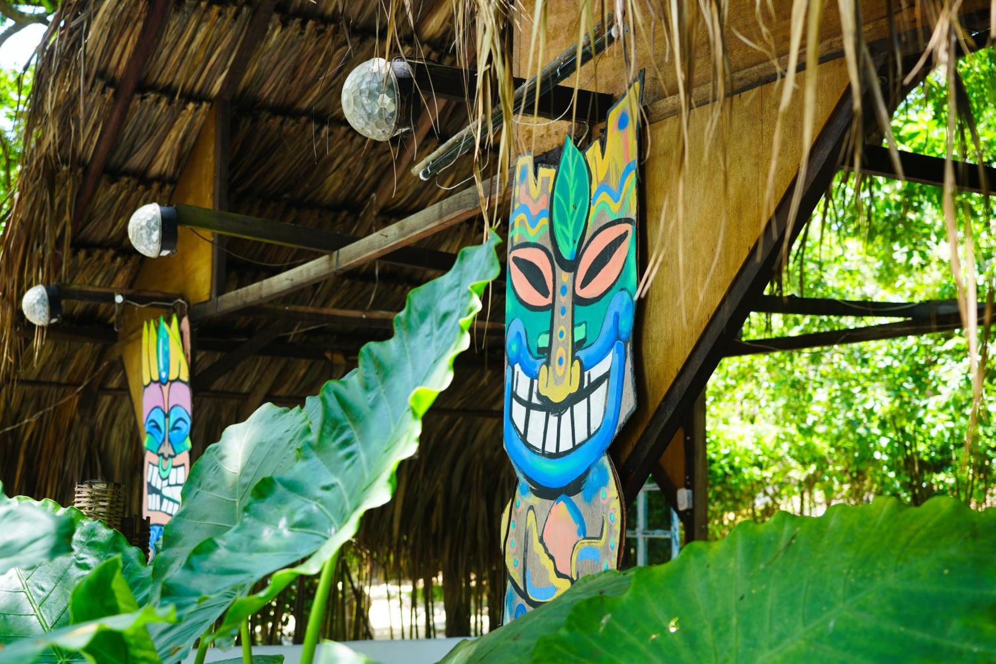 Kawabonga Hotel Palomino Exterior photo
