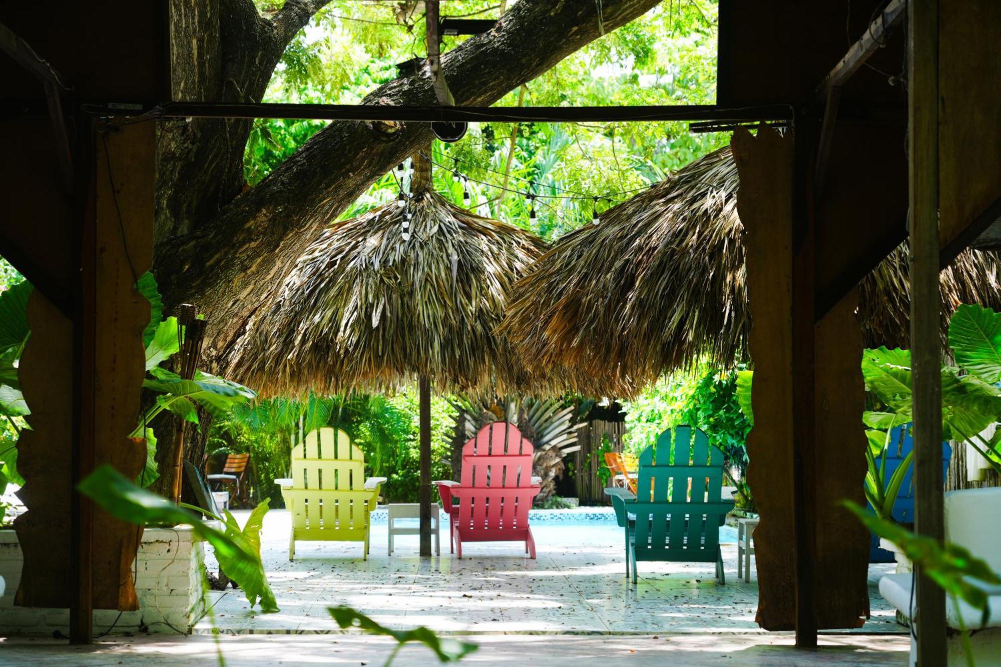 Kawabonga Hotel Palomino Exterior photo
